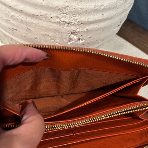 EUC Prada Zippy wallet, Authentic! - Picture 11 of 16
